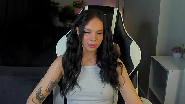 CatherineLambert's Live XXX Chat