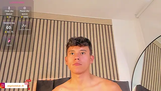Angel_esteban_fxのライブXXXチャット