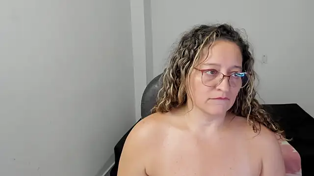 แชท XXX สดของ alejandra_milf_