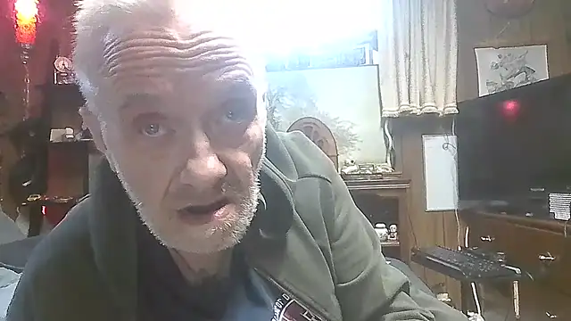 Makowboy 网络视讯表演
