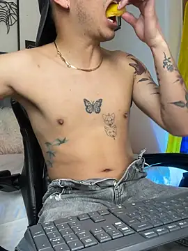 Chat +18 de Dereck_Klain ao vivo