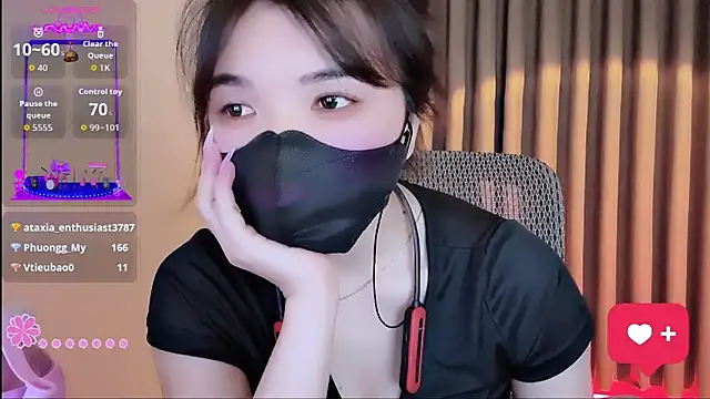 Caryln-Bun live XXX chat