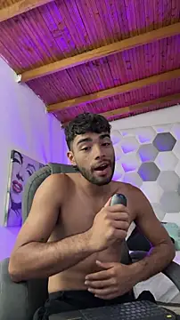 AlejandroGreco Live XXX-chat