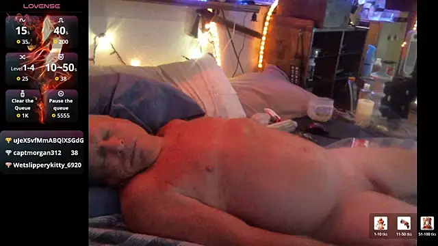 Pussyeat2please's Live XXX Chat