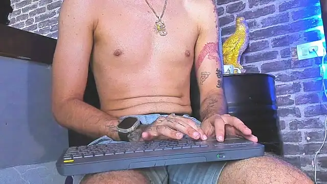 دردشة Daniel_huge22 الجنسية المباشرة