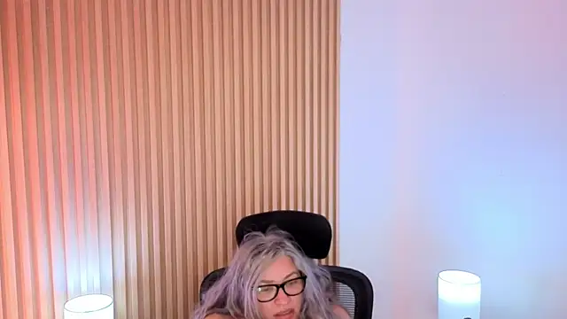 دردشة MarianL0ve الجنسية المباشرة