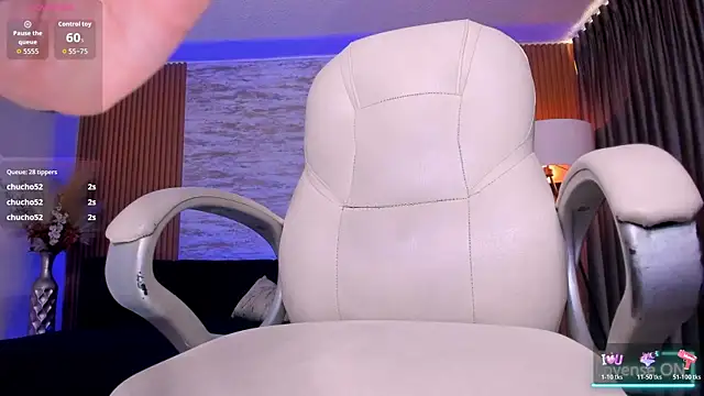ANGIE-SMITH Adlı Modelin Canlı XXX Sohbeti