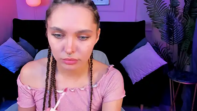 ChloeSunny: απευθείας συνομιλία ΧΧΧ