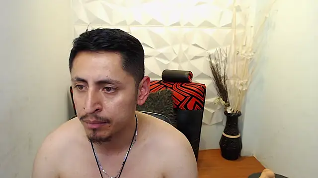 Alexx_levi 即時 XXX 聊天