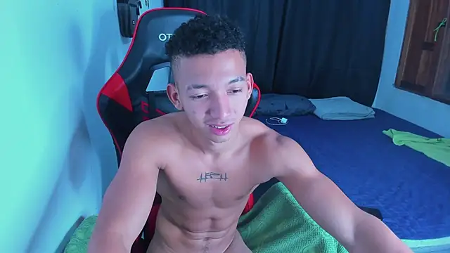Živý XXX chat JuanchiT66
