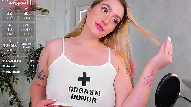 Viickie_Nelsson Chat XXX in diretta
