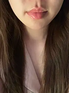 Uyennii02 লাইভ XXX চ্যাট