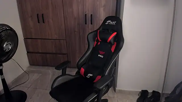 Jake_simons Adlı Modelin Canlı XXX Sohbeti