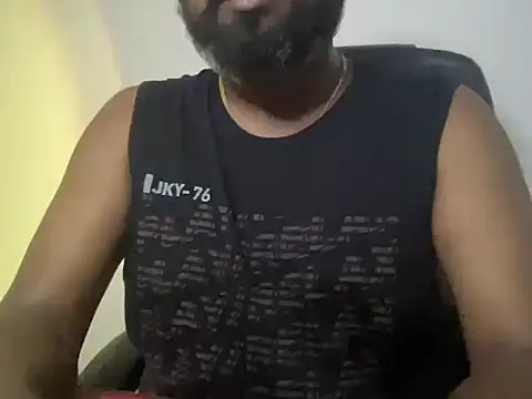 incestfukcerr Live XXX Chat