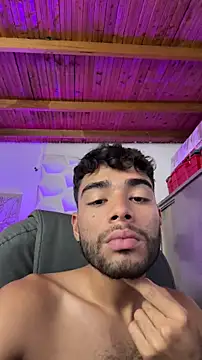 Chat +18 de AlejandroGreco ao vivo