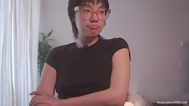 XXX chat uživo modela meganmei666
