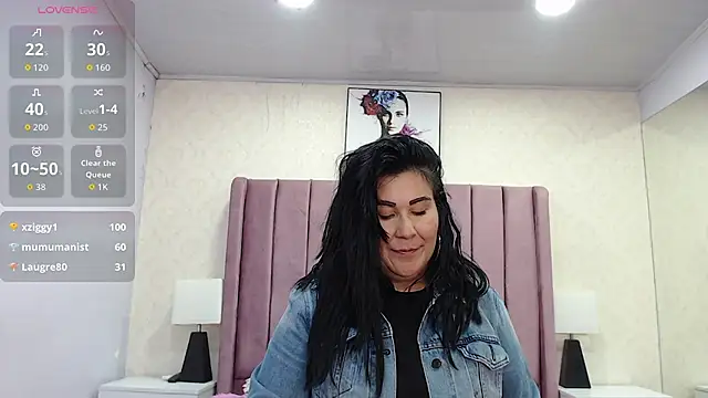 Chat +18 de AriannaAdames ao vivo
