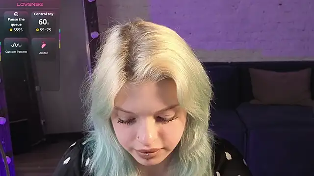 XXX chat uživo modela Clown_Princess