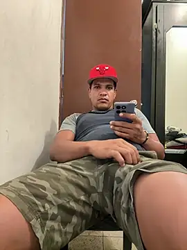 bigdick211292 Chat XXX in diretta