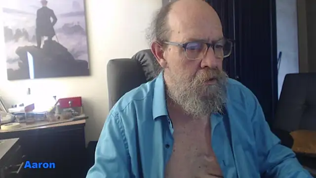 צ'אט XXX בשידור חי של Uncle_Hottie
