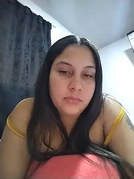 esmeralda_jadees 即時 XXX 聊天