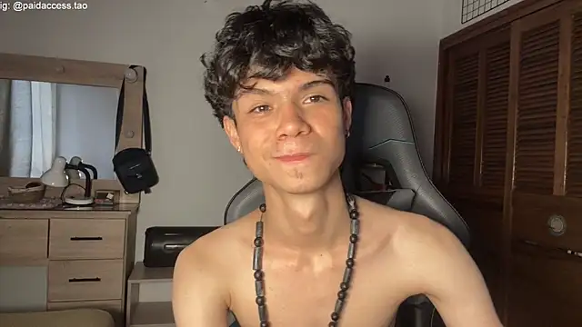XXX chat uživo modela OopsAgain_
