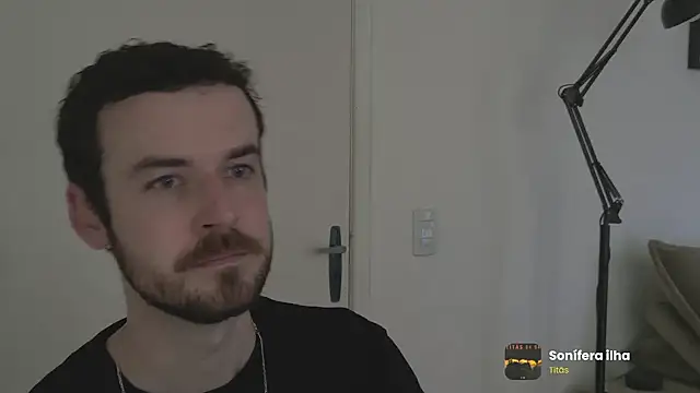 Breezee_ XXX чат на живо