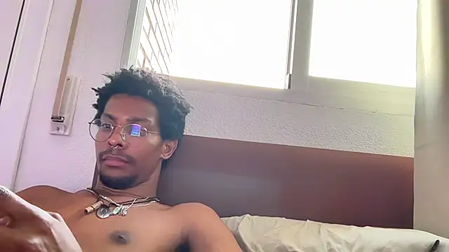 HoleBreeder Chat XXX live