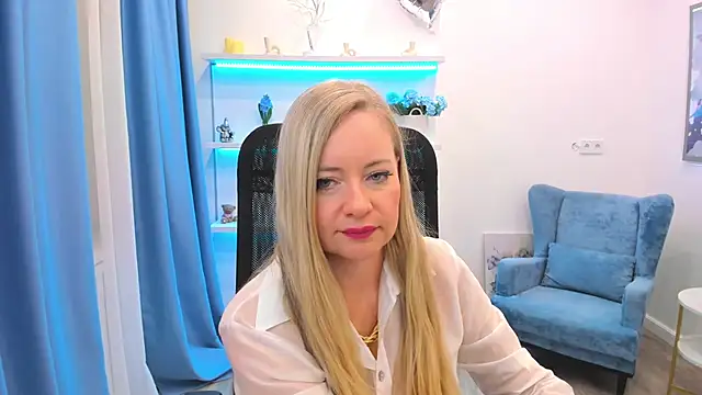 CharlotteKerti 라이브 XXX 채팅