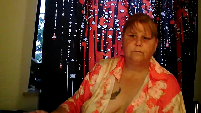 Sylviastar46 现场XXX聊天