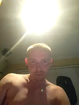 piercingpik webcam show