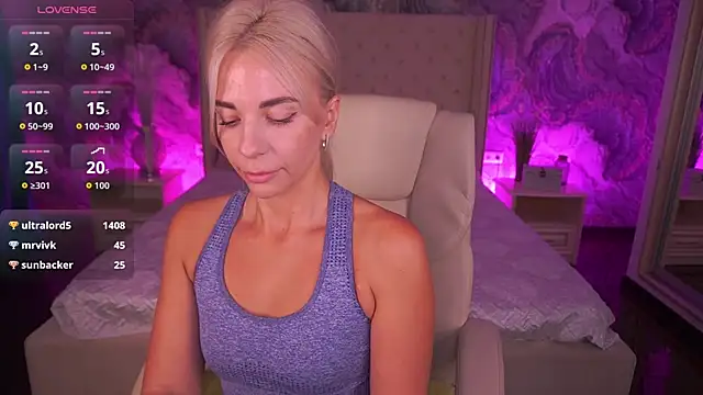 XXX chat uživo modela BellaRayyy