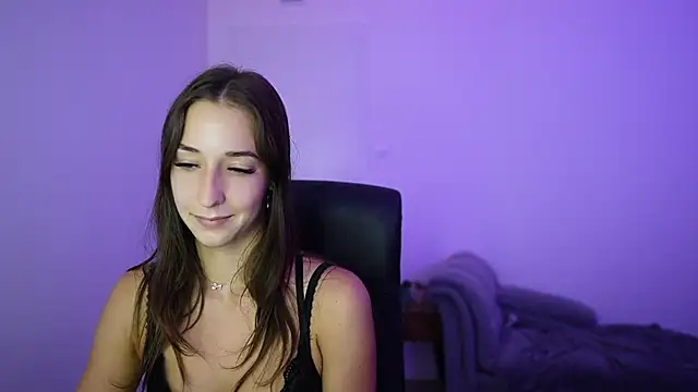 Crystalbrunette18: απευθείας συνομιλία ΧΧΧ