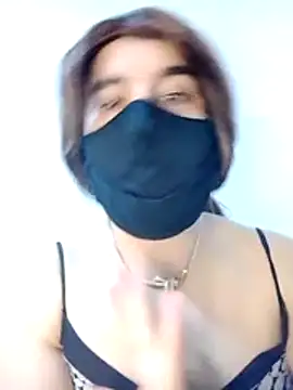 banouti28 Adlı Modelin Canlı XXX Sohbeti
