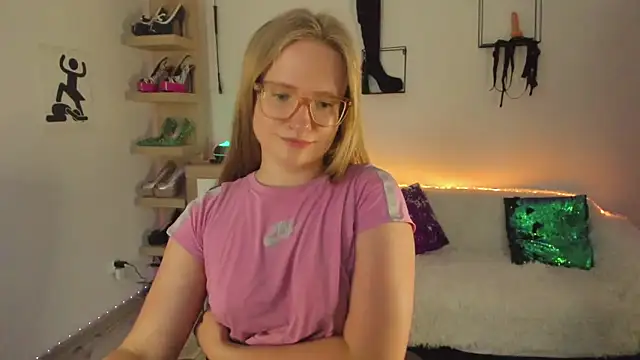 צ'אט XXX בשידור חי של NancyHottie