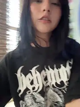Chat +18 de TatiLee ao vivo