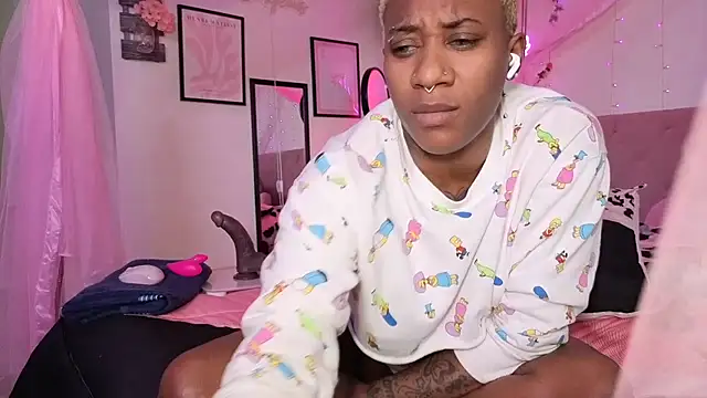 VixenCapri 现场XXX聊天