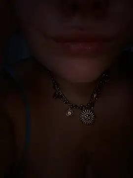 SummerHoney 即時 XXX 聊天