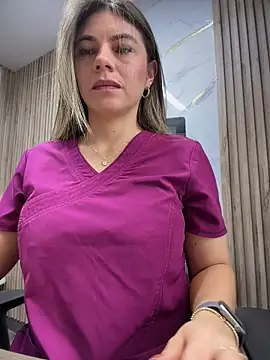 alicee16 – Naživo XXX chat