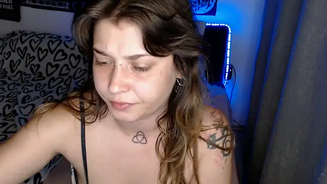 AlienforTwenty live XXX chat