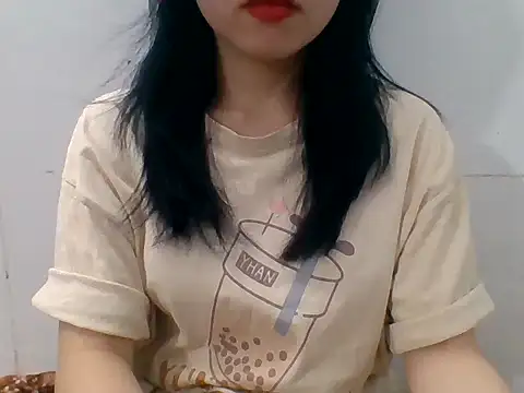 kiraa-007 即時 XXX 聊天