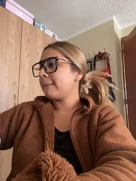Czat XXX na żywo – Miabonnett_