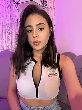AbyThompson Adlı Modelin Canlı XXX Sohbeti