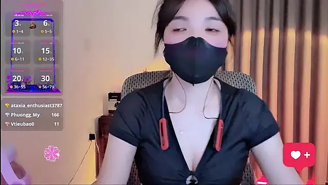 Caryln-Bun লাইভ XXX চ্যাট