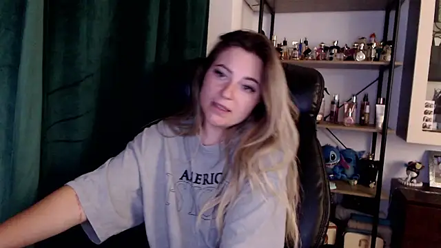 Rania_Stitch Chat XXX live