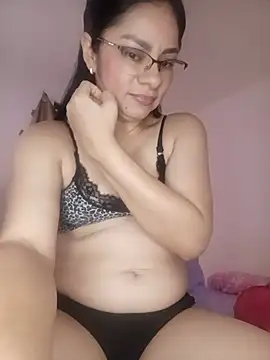 luna_pinky's Live XXX Chat