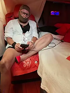 Komandos1974's Webcam Show