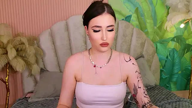 EmmaLawrens' Live XXX Chat