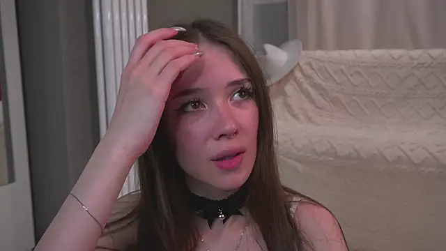 tinyanie: απευθείας συνομιλία ΧΧΧ