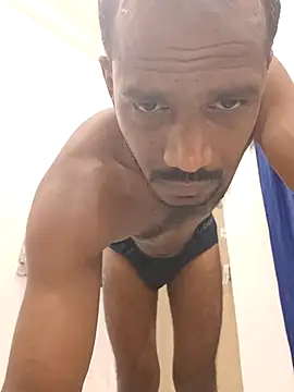 Daddyishere_19のライブXXXチャット